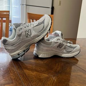DS New Balance 2002r Silver Grey